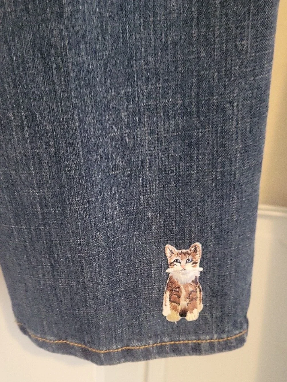Baccini Sz4T Dark Blue Straight-Leg Jeans Floral Embroidery With Cat embroidery
